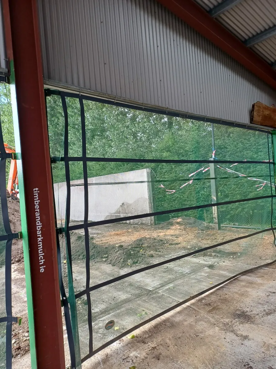 Wind Barrier USED w/ Rail - Image 2