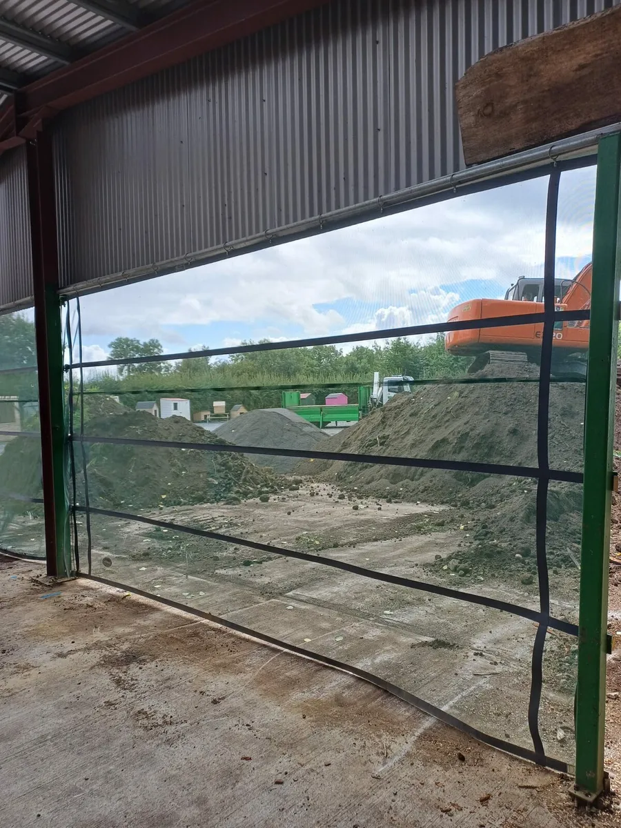 Wind Barrier USED w/ Rail - Image 3