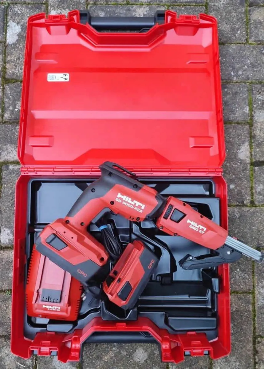 Hilti SD5000-A22 Screw Gun with 2 batts, charger - Image 2