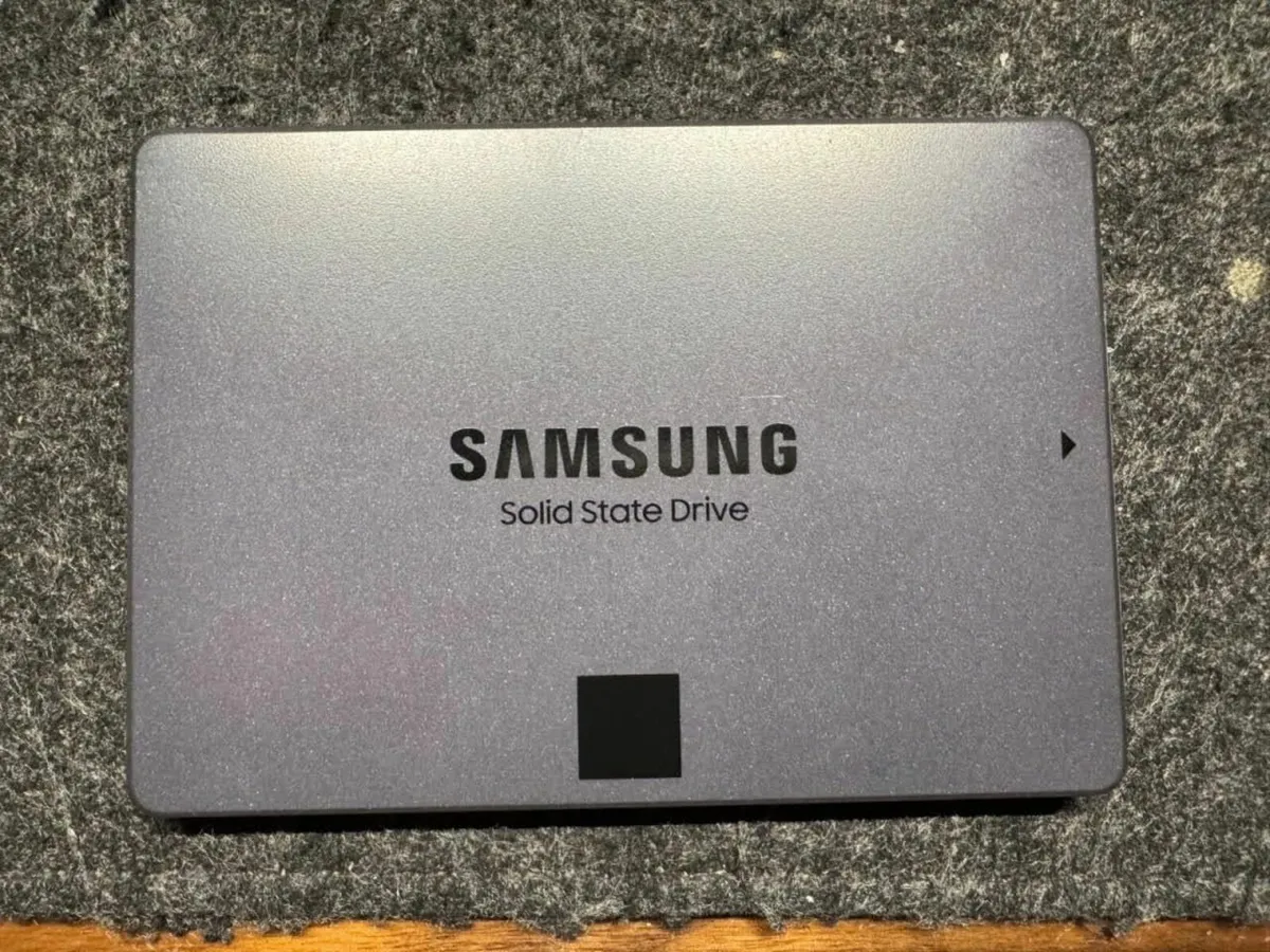 Samsung 870 QVO 8TB 2.5 Inch Internal SSD - Image 2