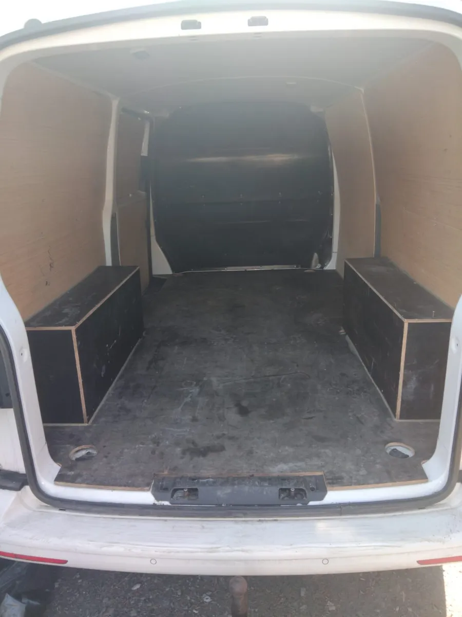 2019 VW Transporter 150bhp (BREAKING) - Image 4