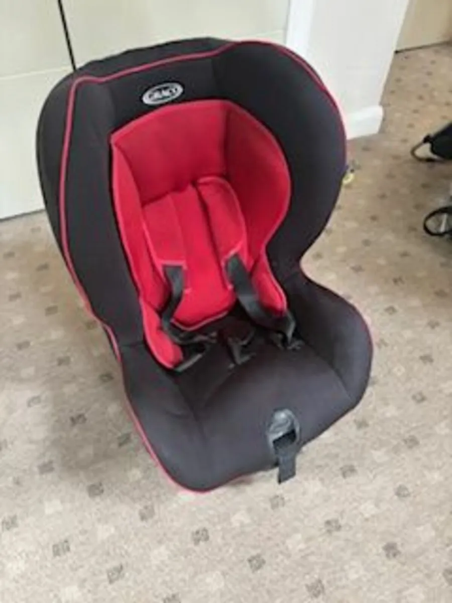 childs car seat and baby carrier - Image 1