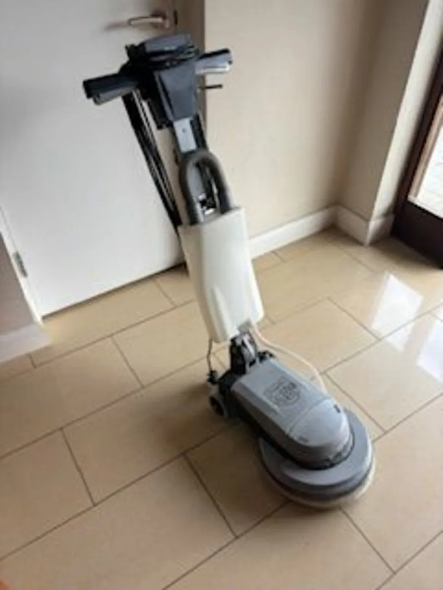 Floor cleaner/polisher for sale - Image 1