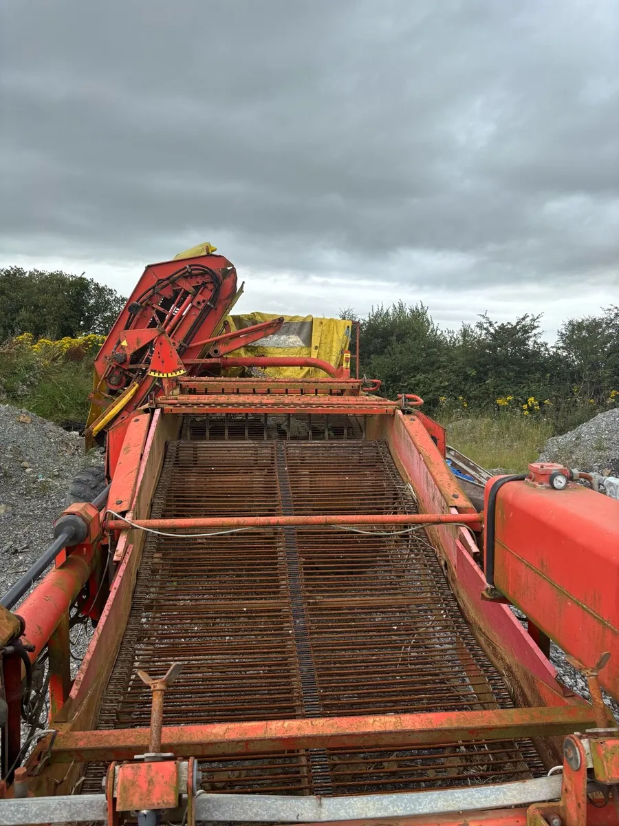 Grimme 1700 potato harvester - Image 2