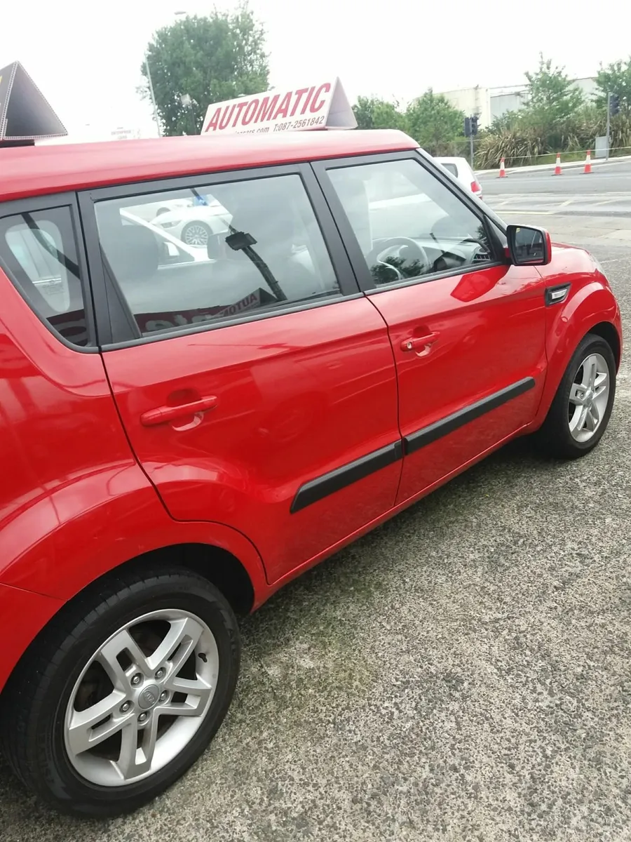 Kia Soul 2011 Auto - Image 2