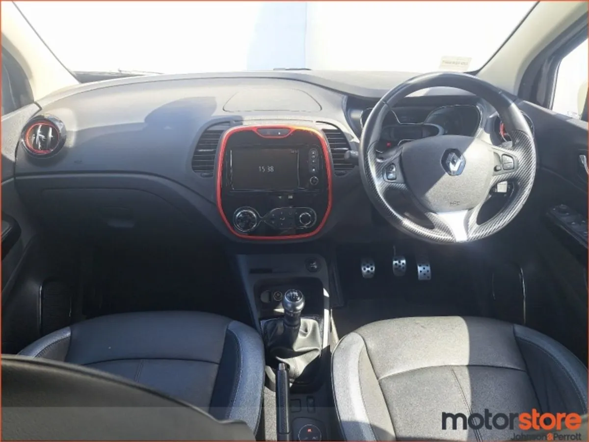 Renault Captur dCi 90 Signature X NAV - Image 4