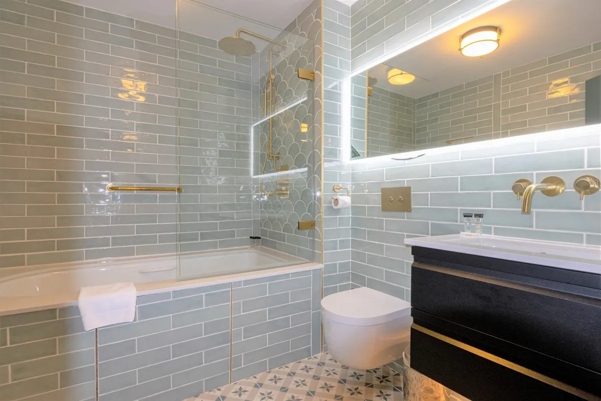 12 x New Bette Ocean Inset Baths - Image 1