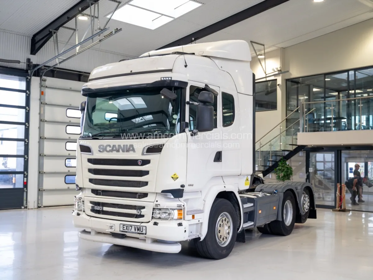 2017 (17) SCANIA R520 V8 6X2 TAG - Image 3