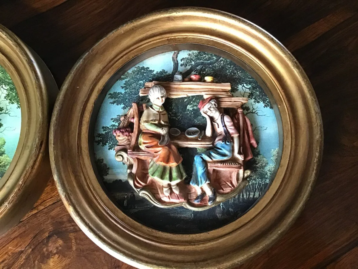 Pr.Vintage Italian 12” 3D Relief Gold Plaques - Image 3