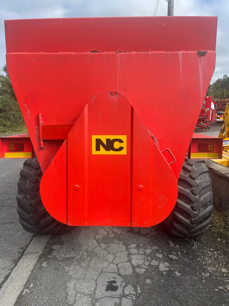Used 950 NC Multispreader - Image 3