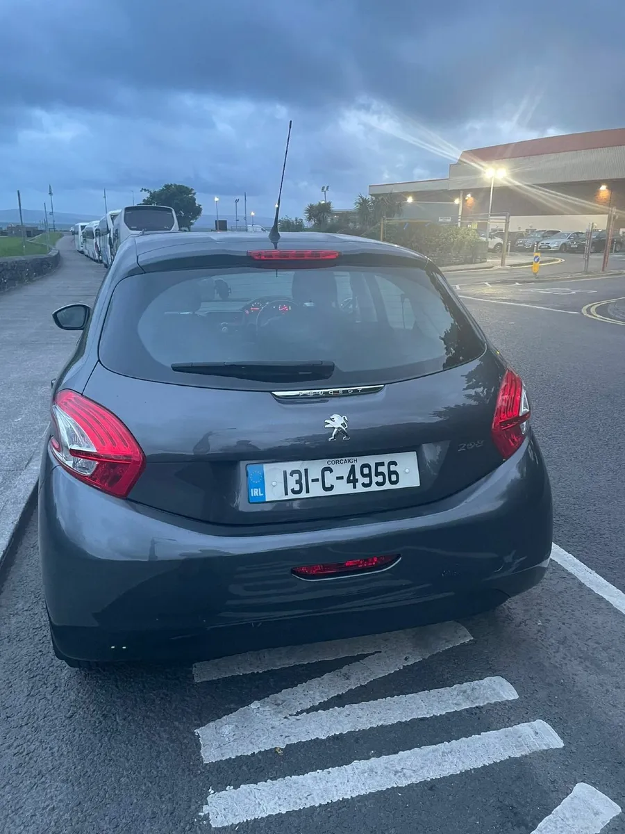 Peugeot 208 2013 - Image 2