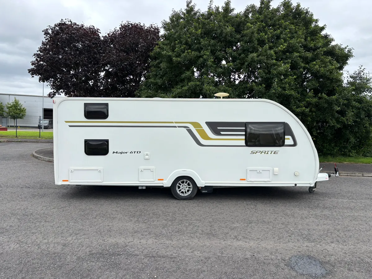 2017 Swift Major 6 - Image 2