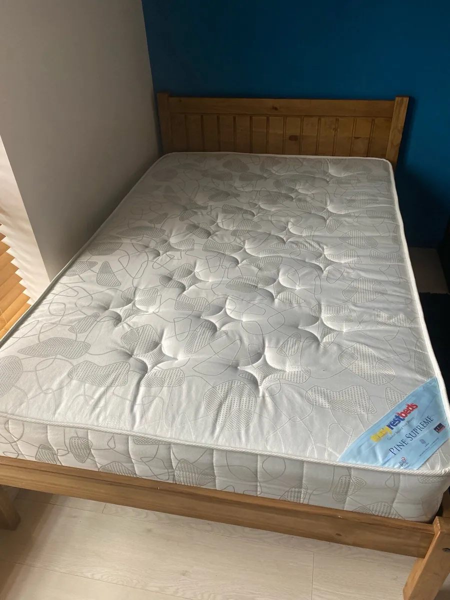 Bed and mattress - Image 2