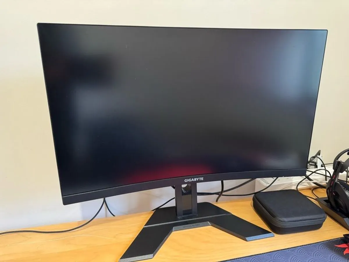 Gigabyte G27QC - Image 1