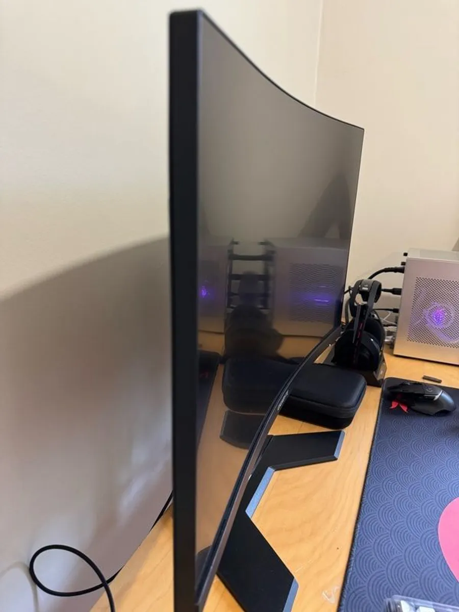 Gigabyte G27QC - Image 2