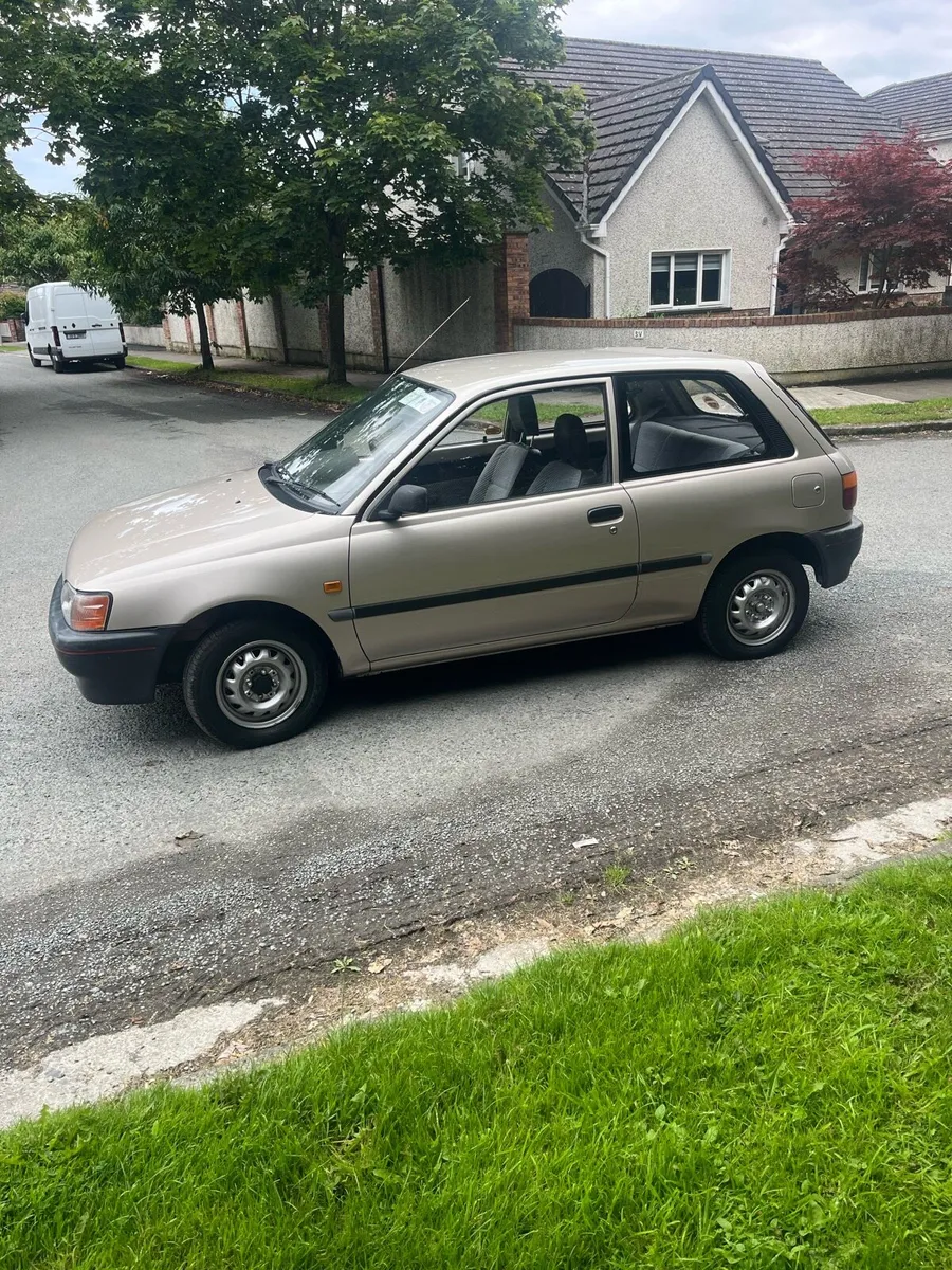 Toyota starlet - Image 4