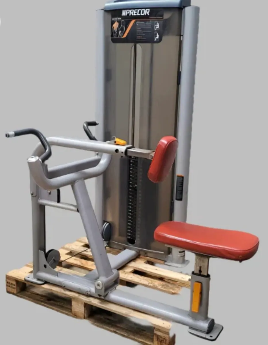 Precor seated row 125kg stack - Image 2