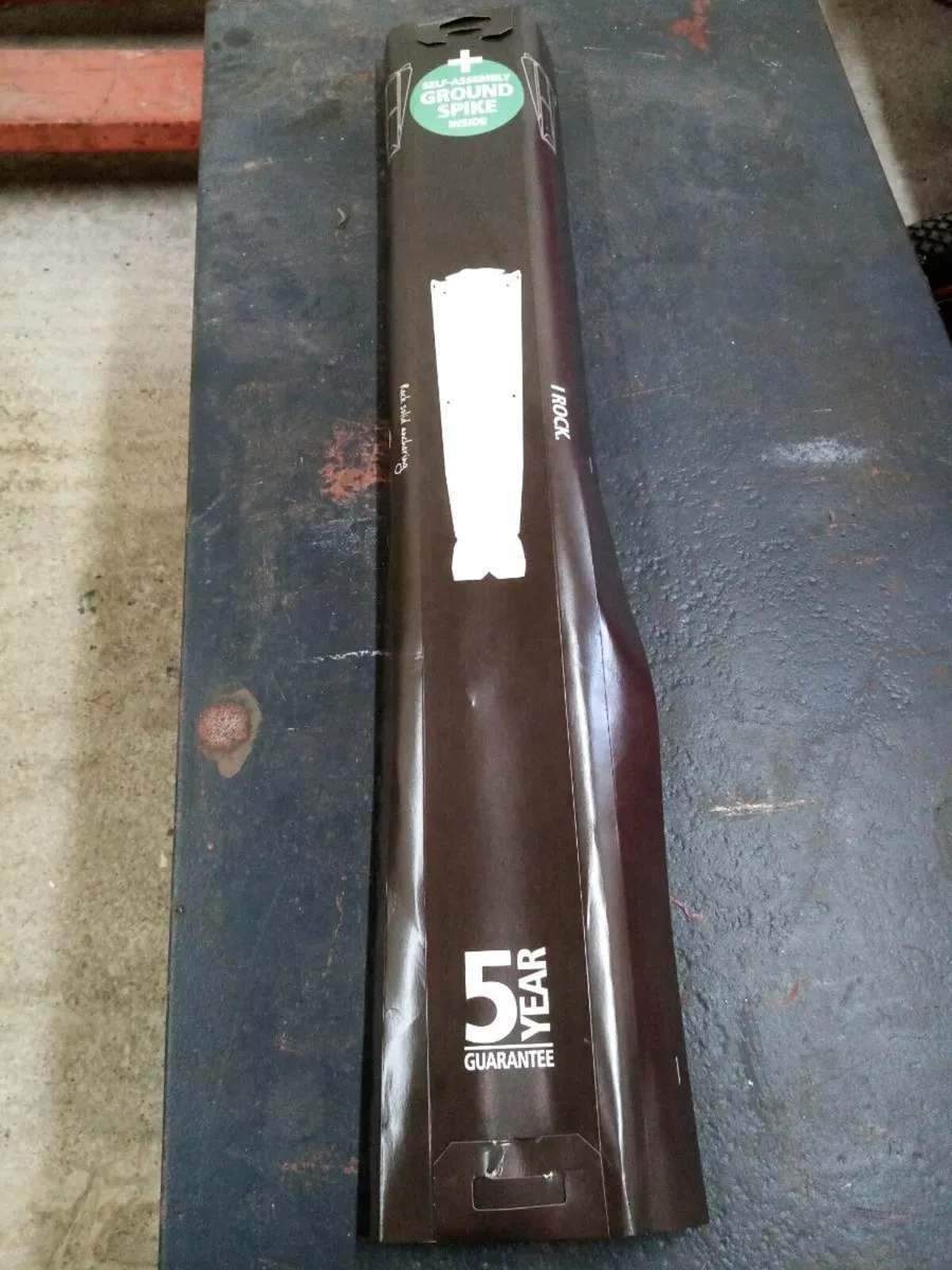 Ground spike - Image 1