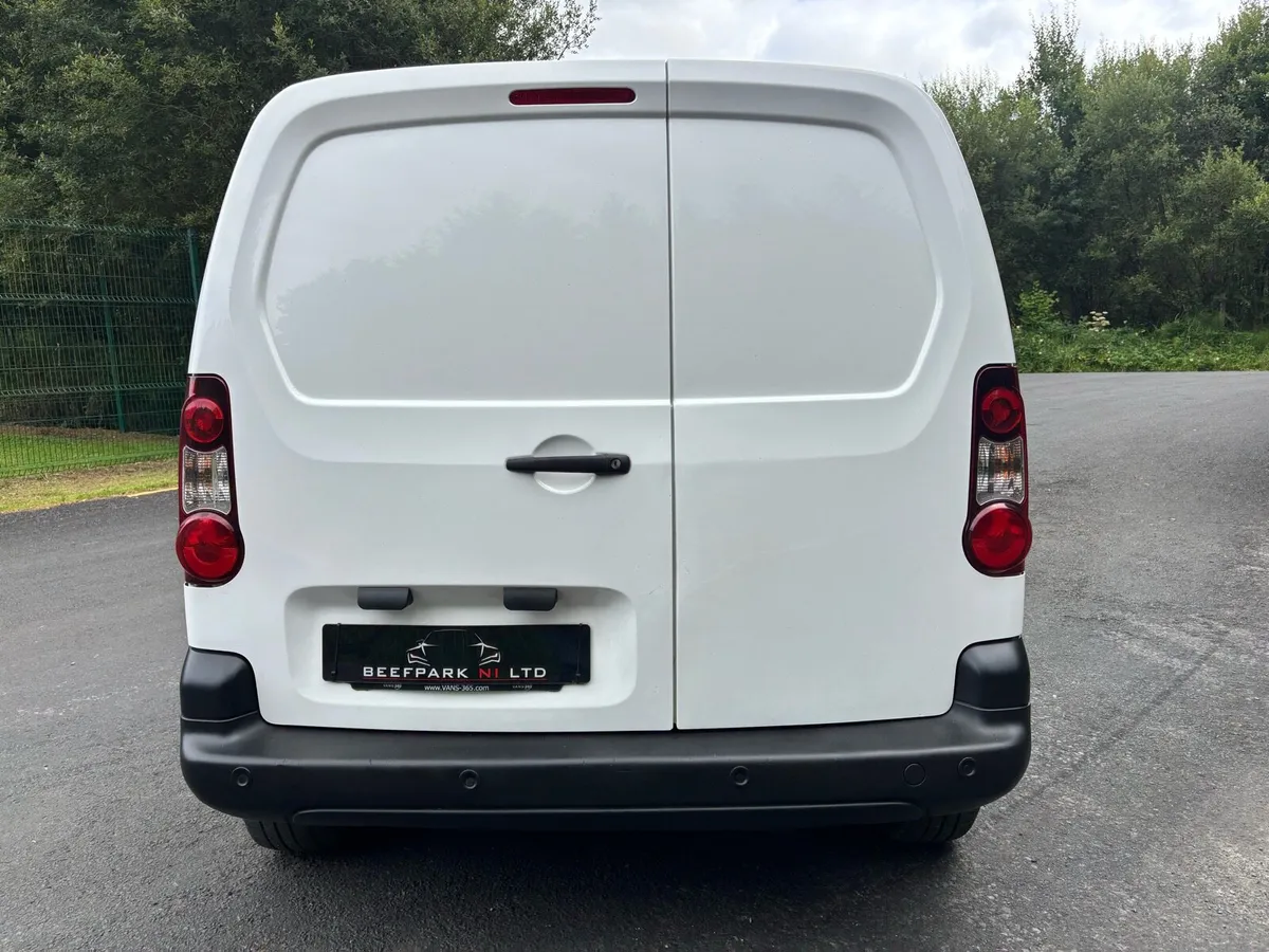 (151) Peugeot Partner 1.6 Professional 90BHP - Image 4
