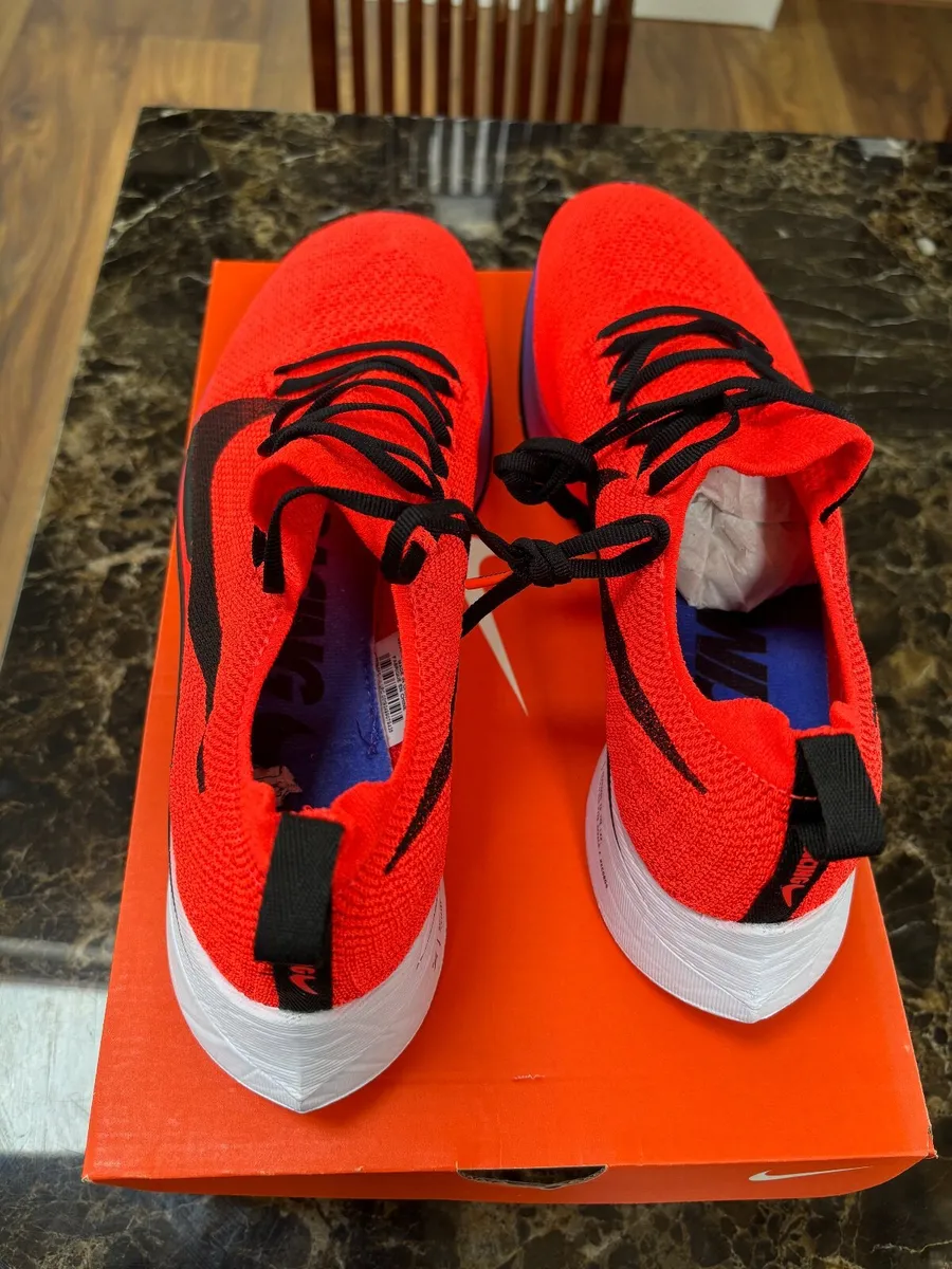 Nike Vaporfly 4% Flyknit Size UK 10.5 - Image 4
