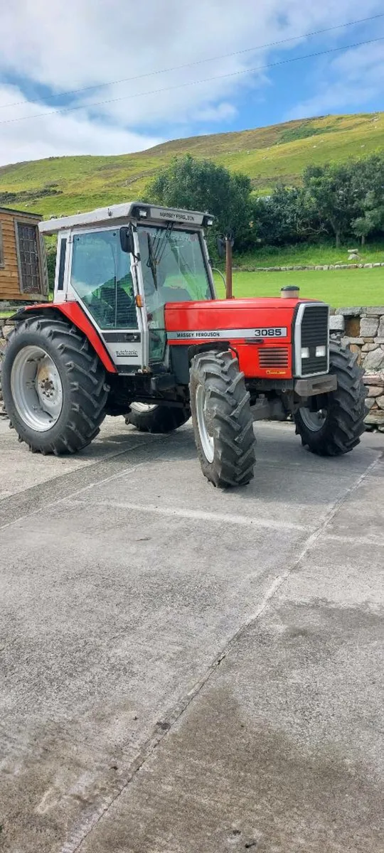 MASSEY 3085 - Image 1