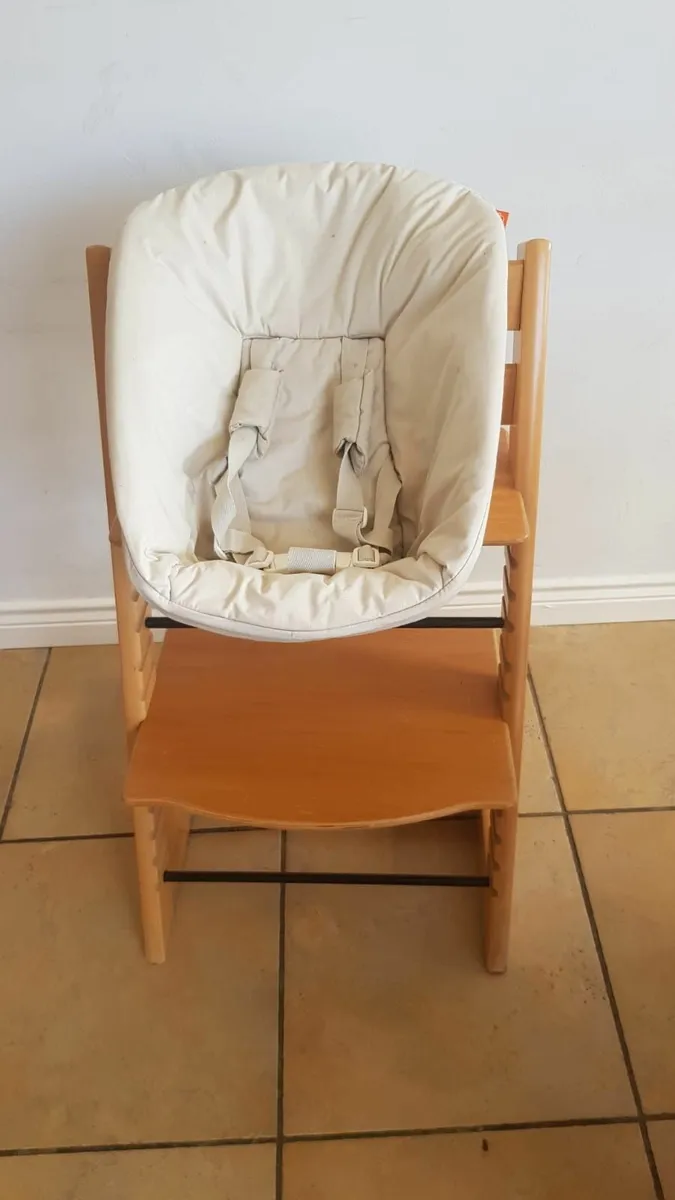 Tripp Trapp High Chair with infant seat - Image 2