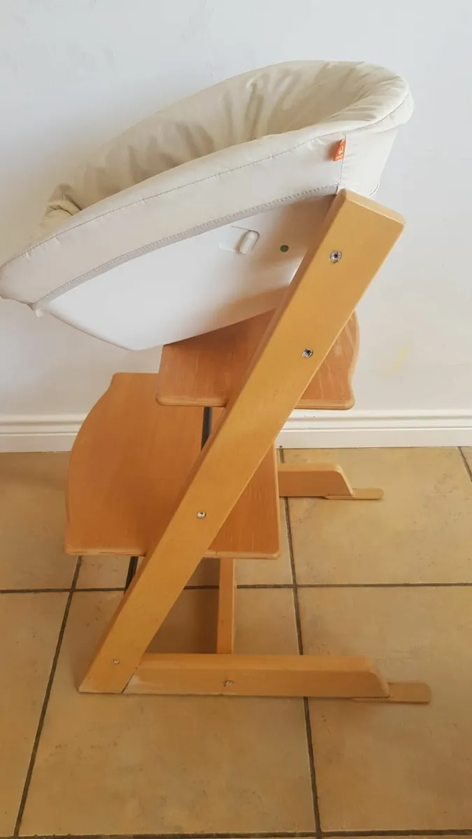 Tripp Trapp High Chair with infant seat - Image 4