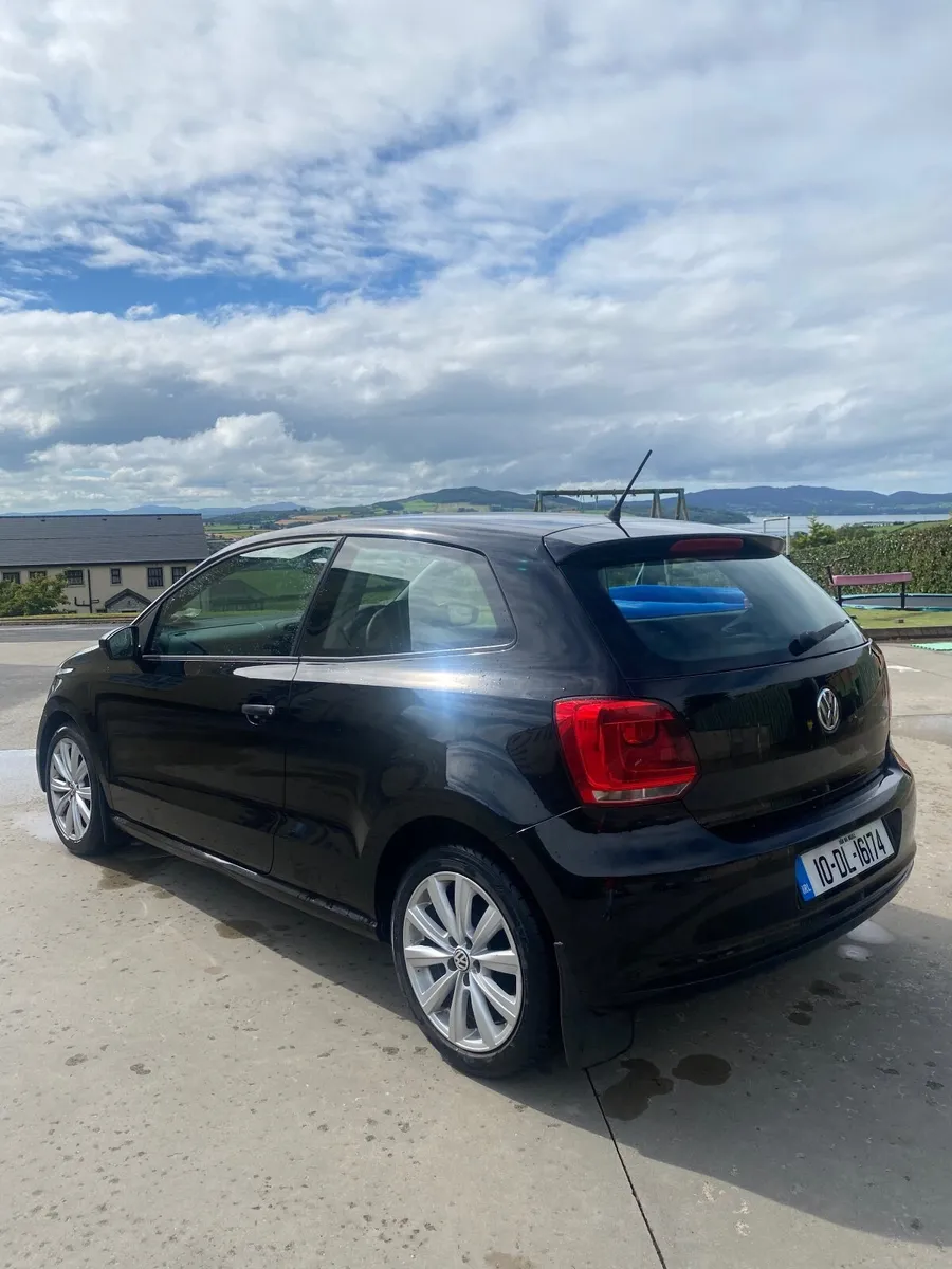 Volkswagen Polo 2010 - Image 2