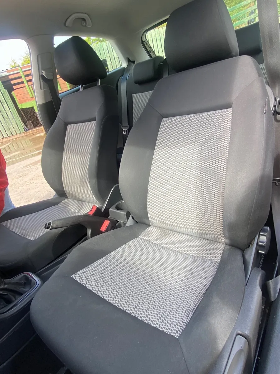 Volkswagen Polo 2010 - Image 4