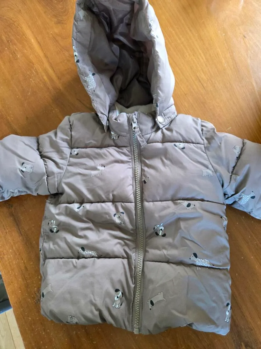 Padded coat and Puddle suit - Image 2