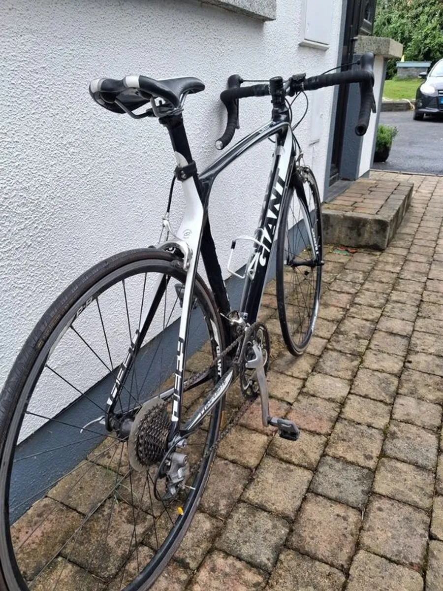 Giant Defy and Tacx Turbo Trainer - Image 1