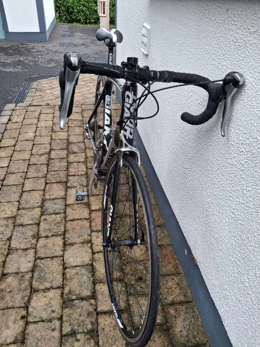 Giant Defy and Tacx Turbo Trainer - Image 2