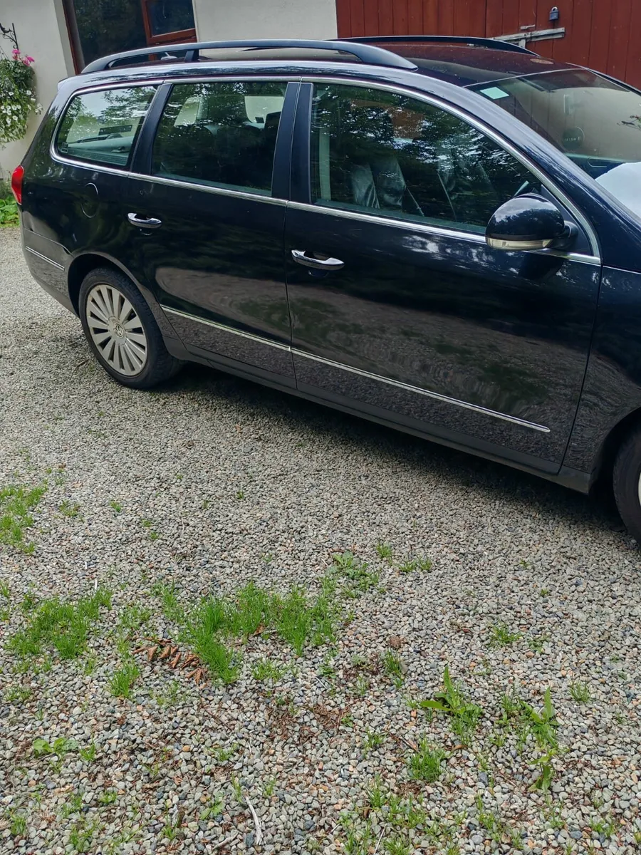 Volkswagen Passat - Image 3