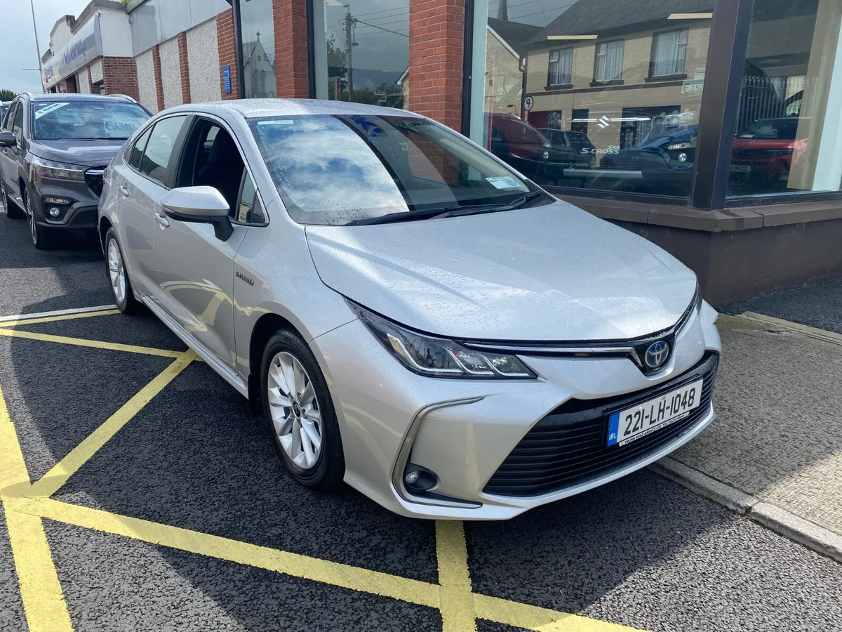 Toyota Corolla Luna HYBRID 2022 - Image 2