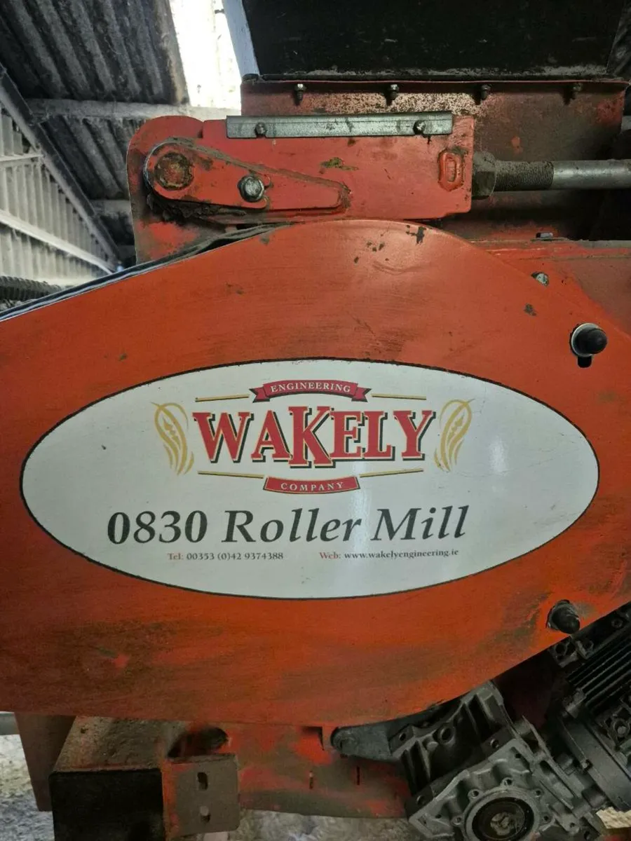 Wakley 830 grain roller mill - Image 1