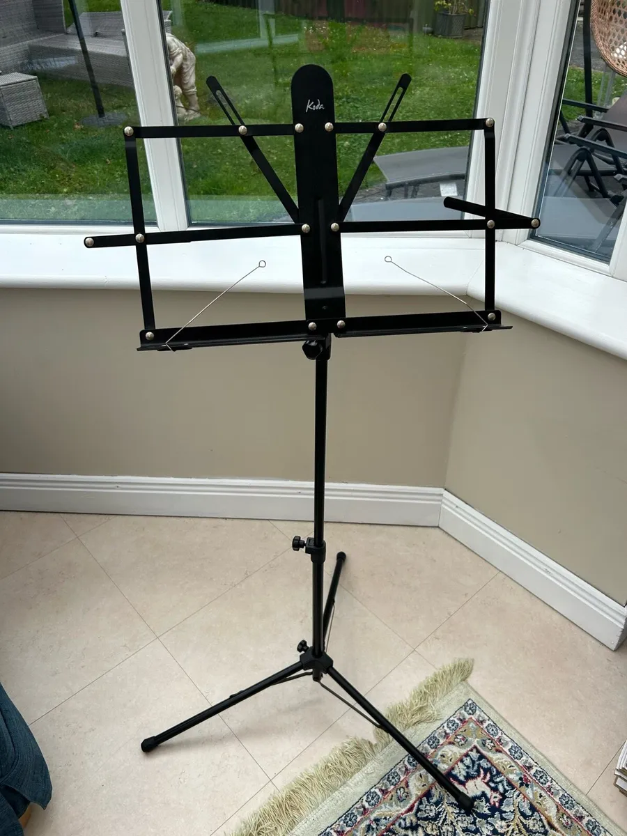 Music stand