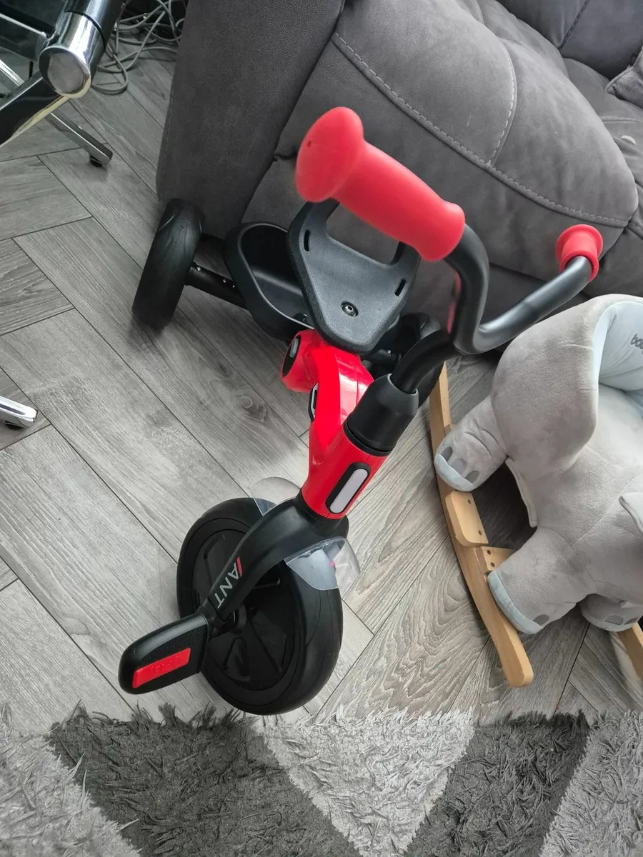 Kids 'Ride on bundle - Image 2