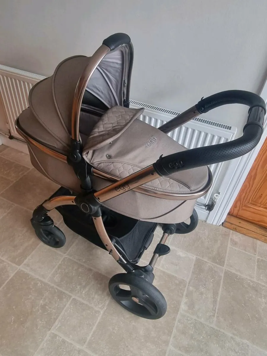 Egg 2 Travel System - Image 2