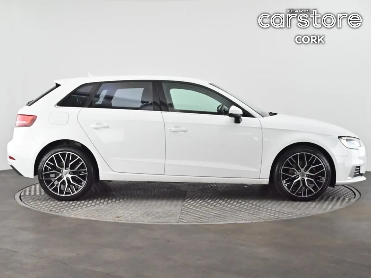 Audi A3 1.6 TDI 110 SE - Image 2