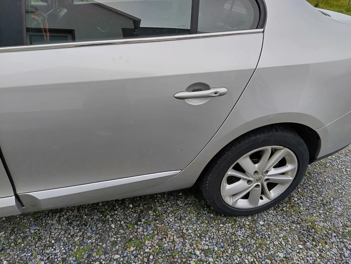 Renault Fluence 2015 - Image 2