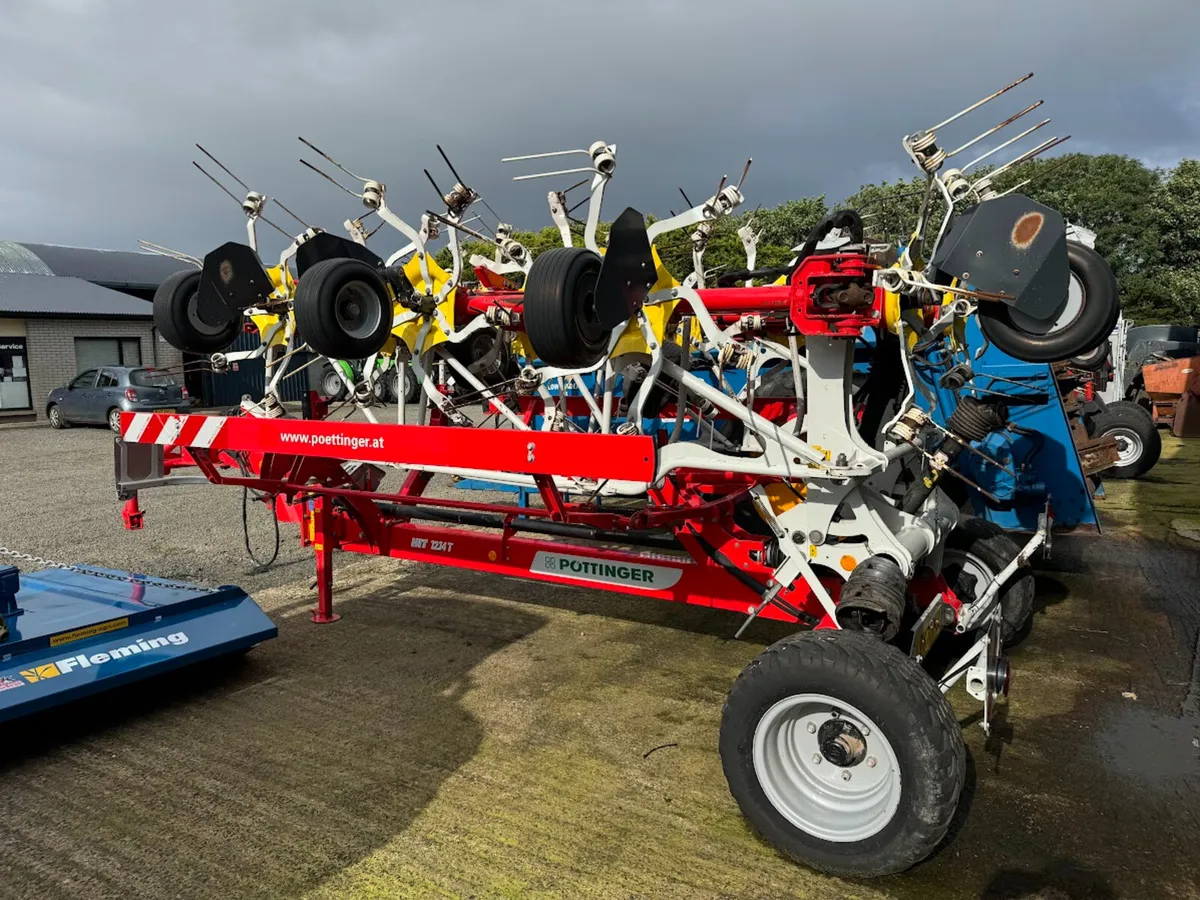 2021 Pottinger 50ft Trailed Tedder - Image 1