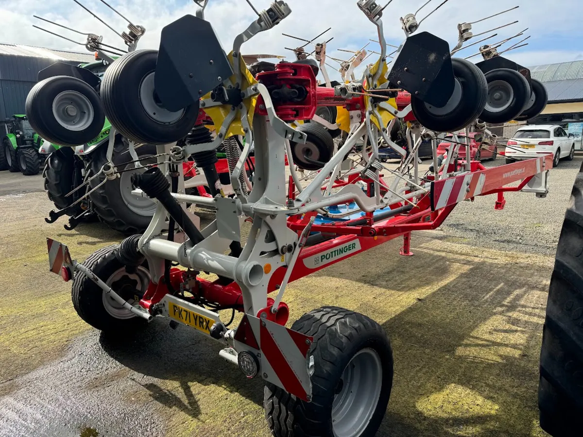 2021 Pottinger 50ft Trailed Tedder - Image 3