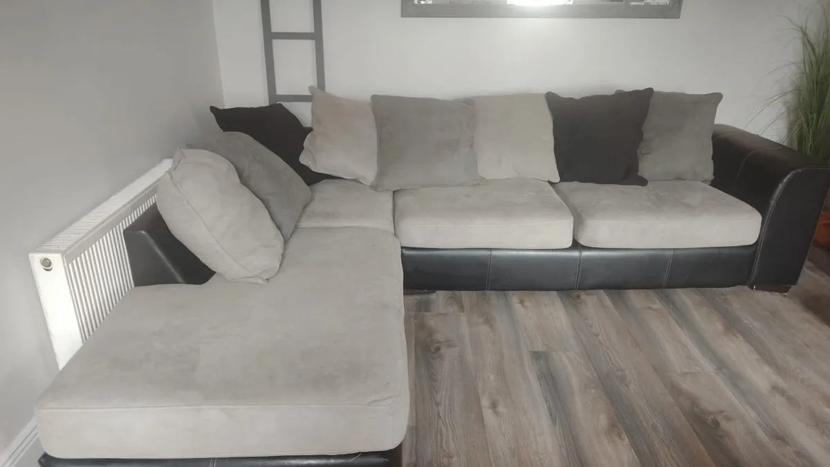 Couch - Image 1