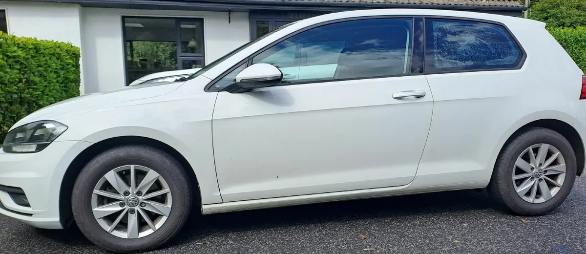 Volkswagen Golf 2017 - CVRT 31st July 2026 - Image 2