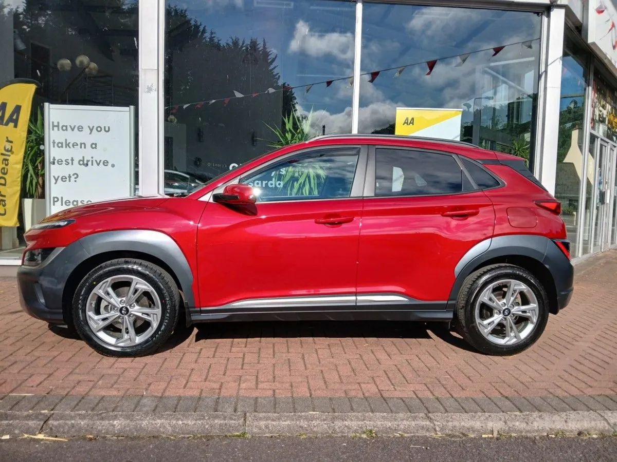 Hyundai Kona 1.0 T-gdi Executive 1 Owner  44km. - Image 4