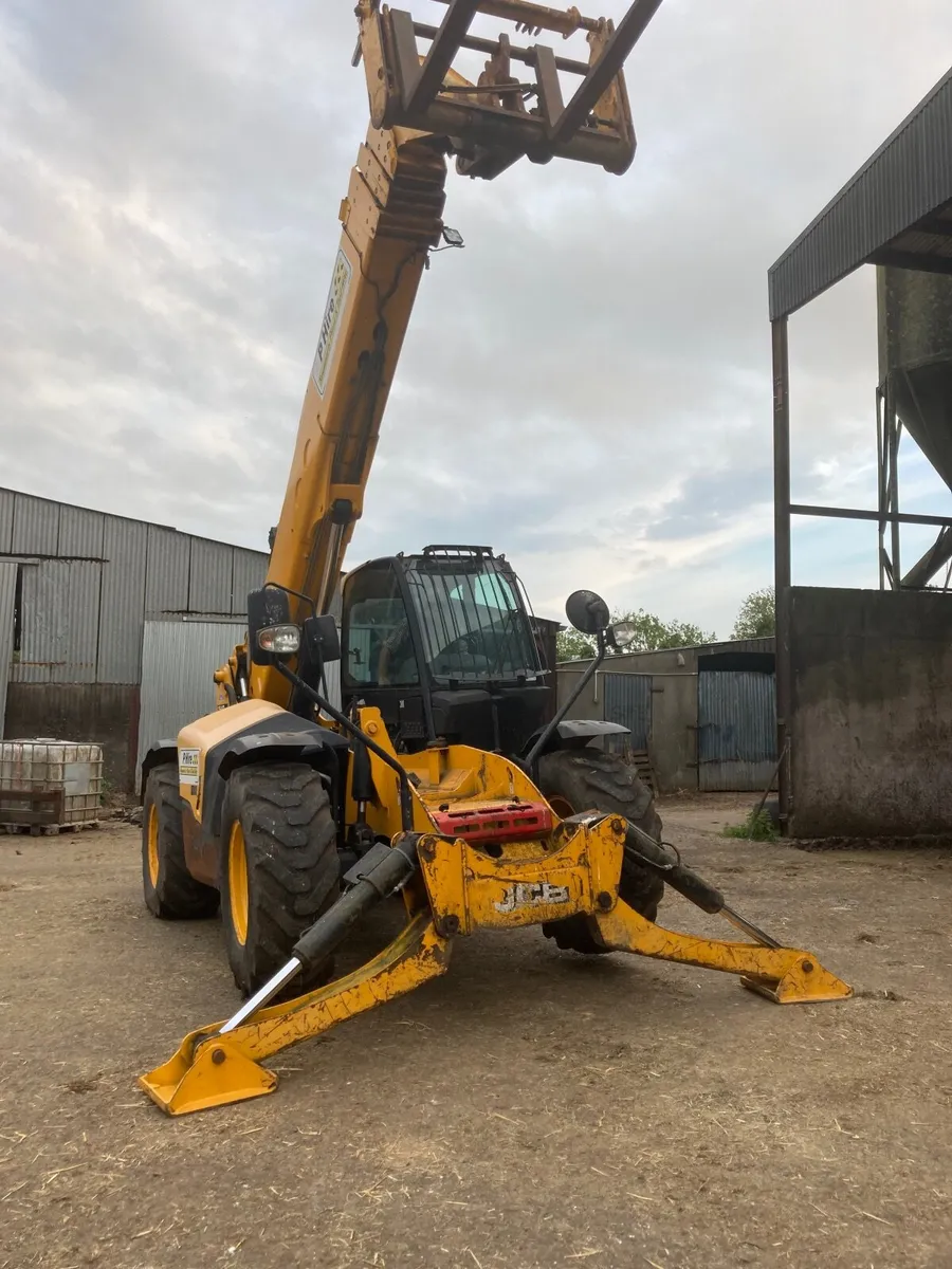 Telehandler - Image 3