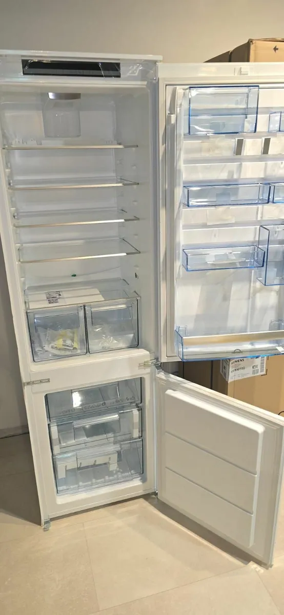 Progress PKGN1845CF — Fridge‑Freezer 70-30 - Image 1