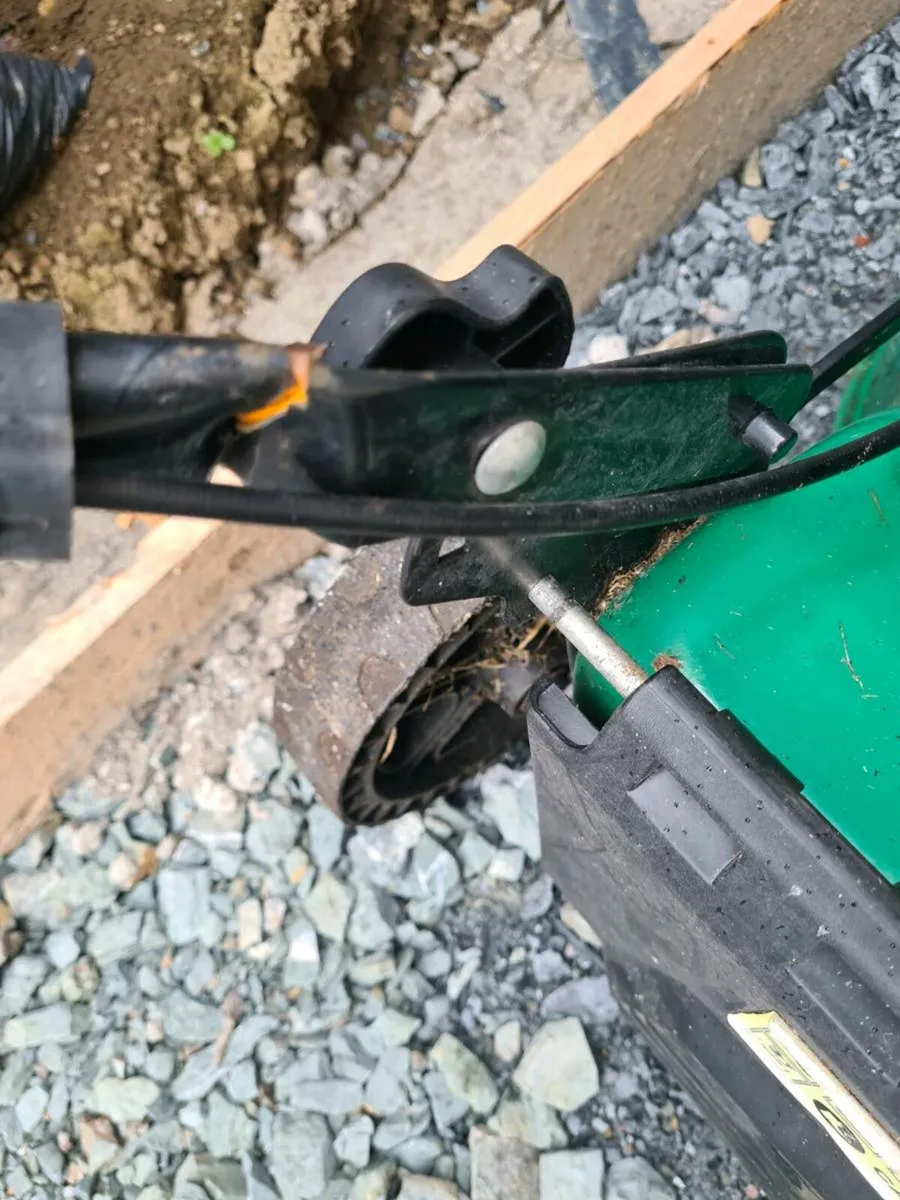 Lawnmower - Image 3