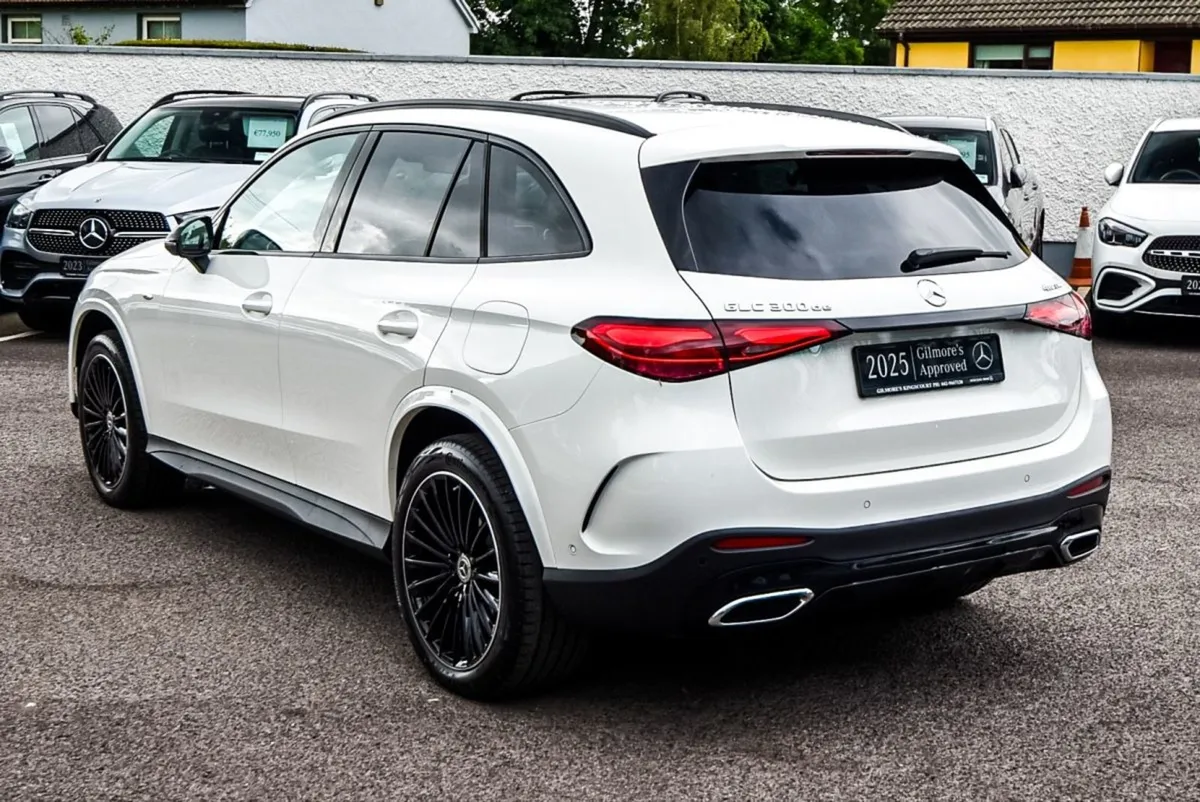 Mercedes-Benz GLC-Class 300de Urban Night Pack 32 - Image 4