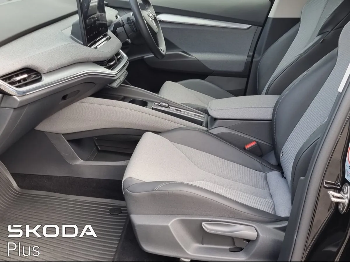 Skoda Enyaq iV 60 A Wltp Range OF 397KM Trinity S - Image 4